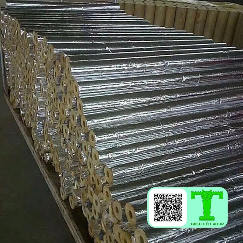 Cuộn bông thủy tinh có bạc trong kho