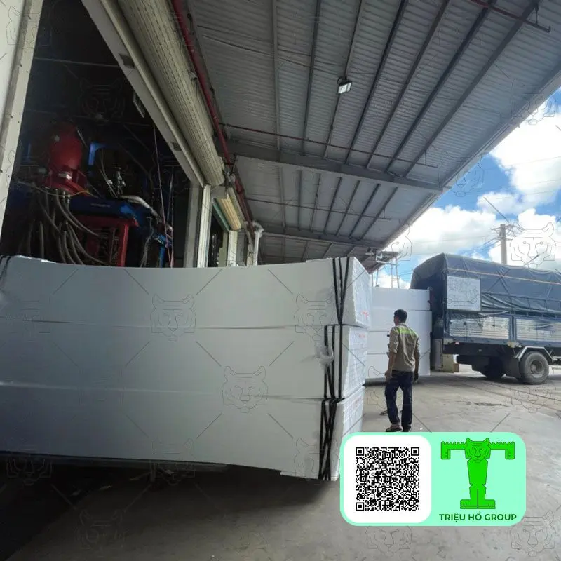 Tấm xốp EPS cắt sẵn chuẩn bị giao công trình