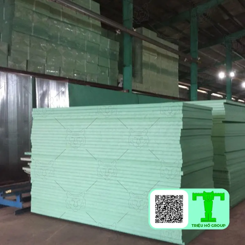 Tấm xốp XPS cách nhiệt xếp tại kho Triệu Hổ Đà Nẵng
